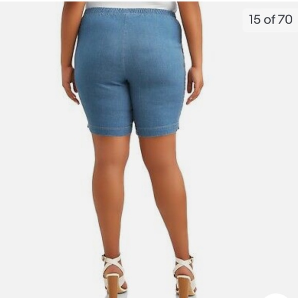 Jack David Women's Plus Size BLUE Pull on Denim jean Shorts - Picture 3 of 4